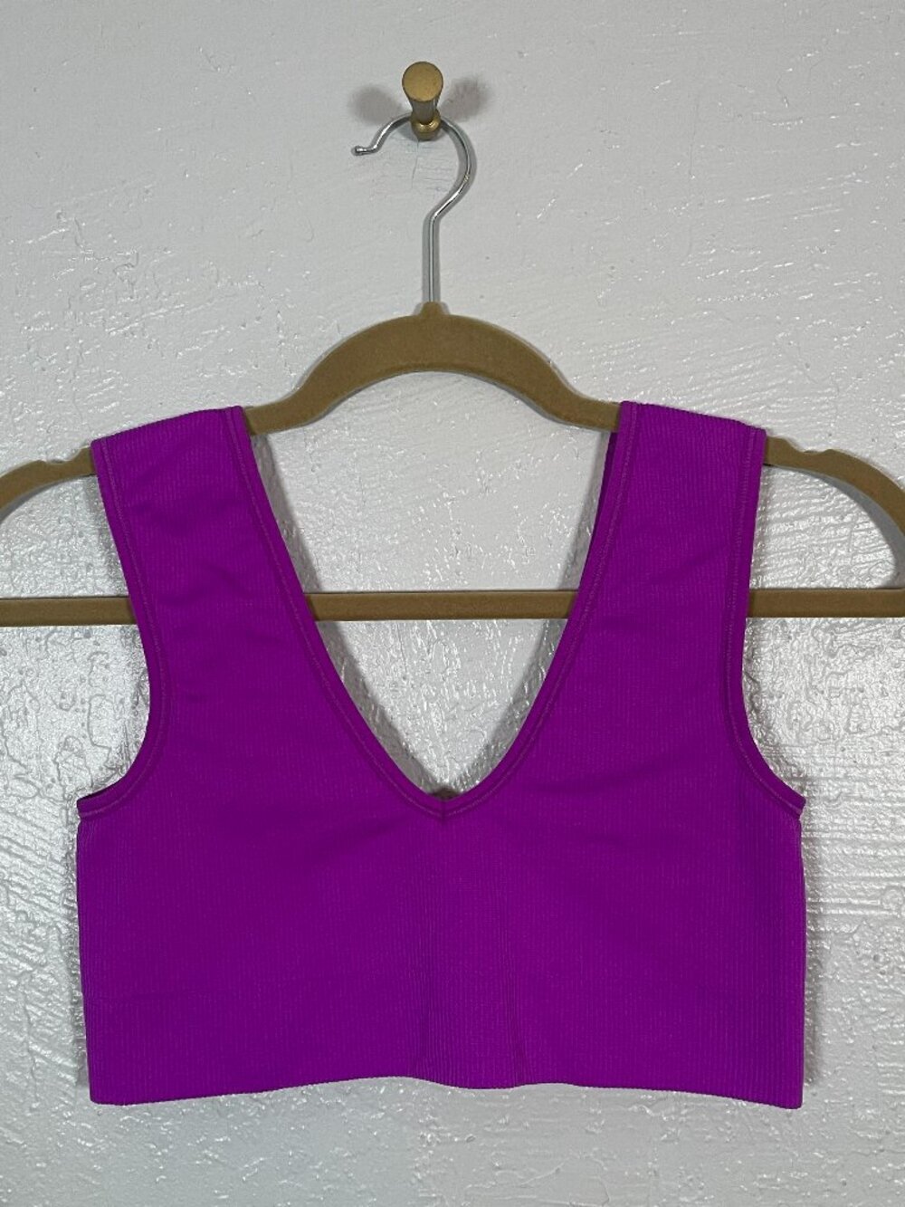 Athleta Women S Purple Aurora Plunge Sports Bra Ribbed Stretch Athleisure